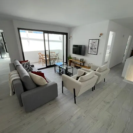 Atico Canada Aguilar, Playa